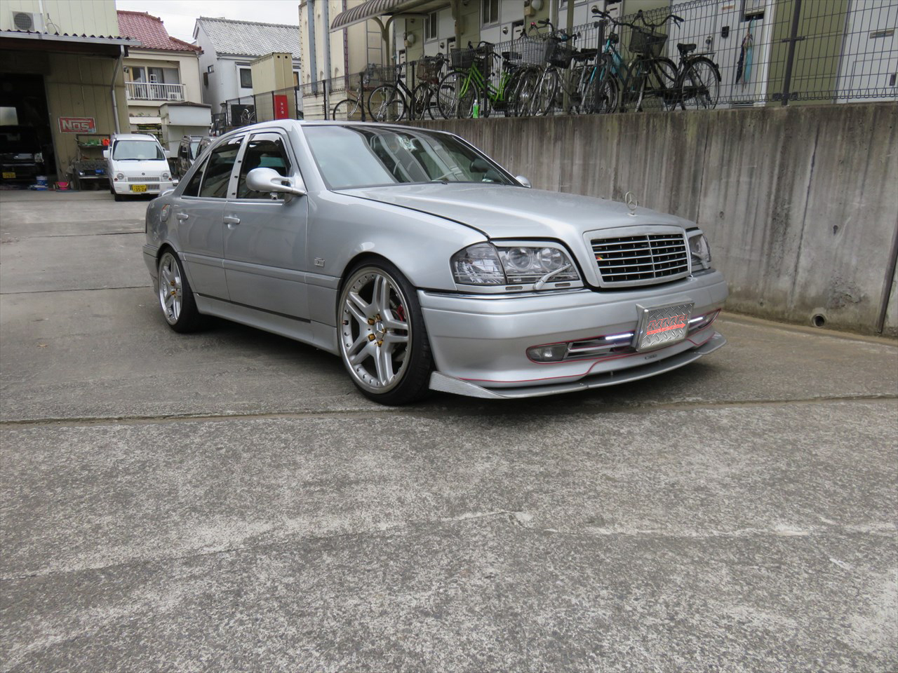 Бампер mercedes w202